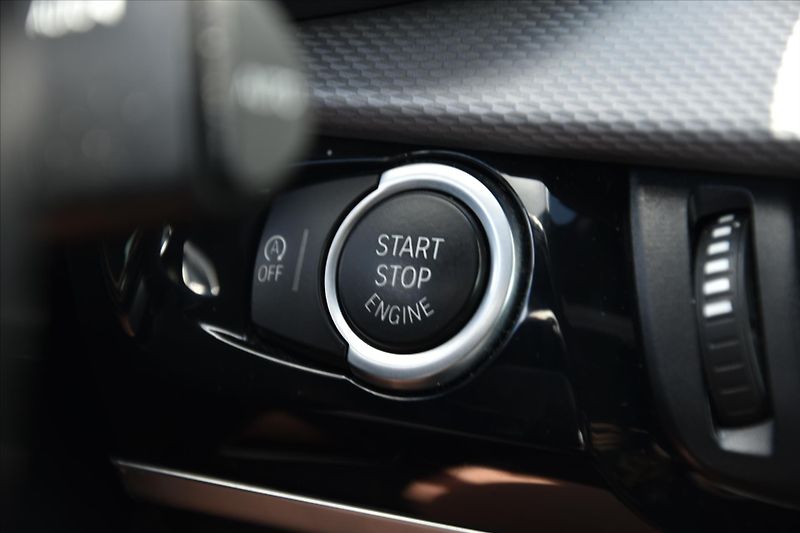 BMW X6 xDrive M50d 280kW SERVIS.KNIHA - fotka 18 z 28