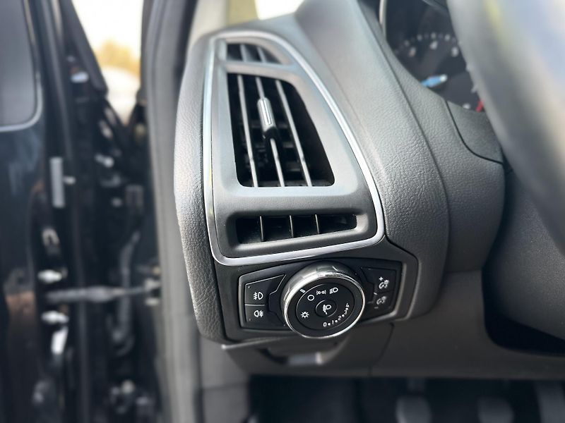Ford Focus (2013) KOMBI 1.0/92kW * 2.Maj.  - fotka 9 z 34