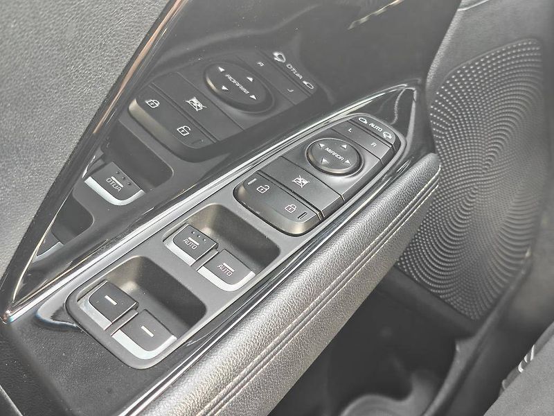 Kia Niro EXCLUSIVE 1,6GDi HEV - fotka 20 z 24