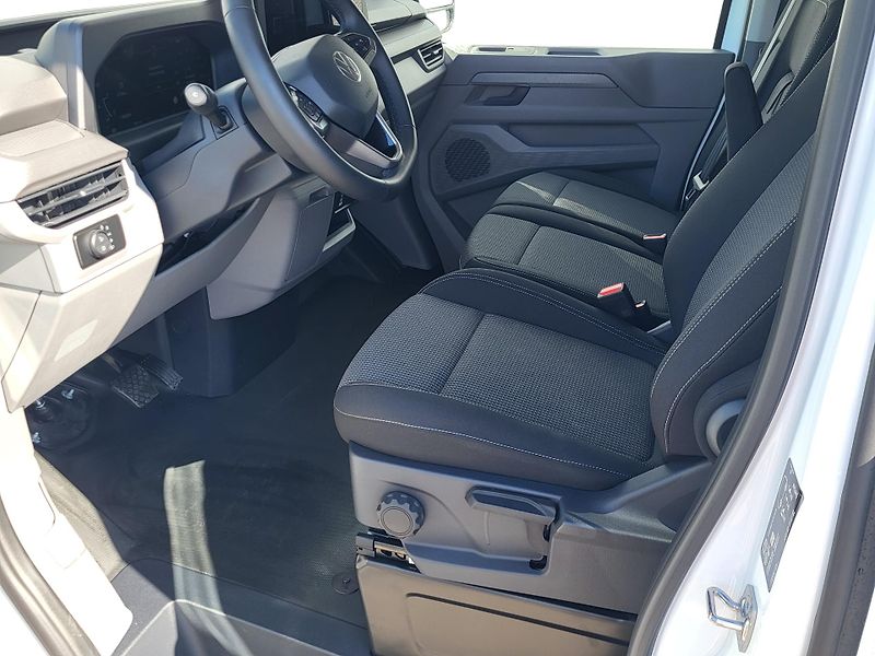 Volkswagen Transporter (2026) Kombi 2,0 TDI 8AUT DR-nové - fotka 6 z 26