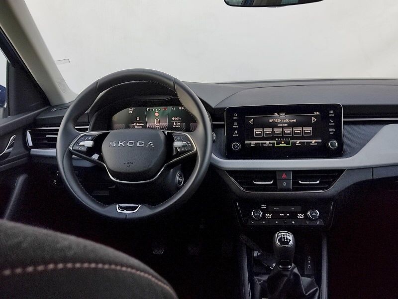 Škoda Kamiq (2025) Top Selection 1,5 Tsi  + tažné - fotka 6 z 34