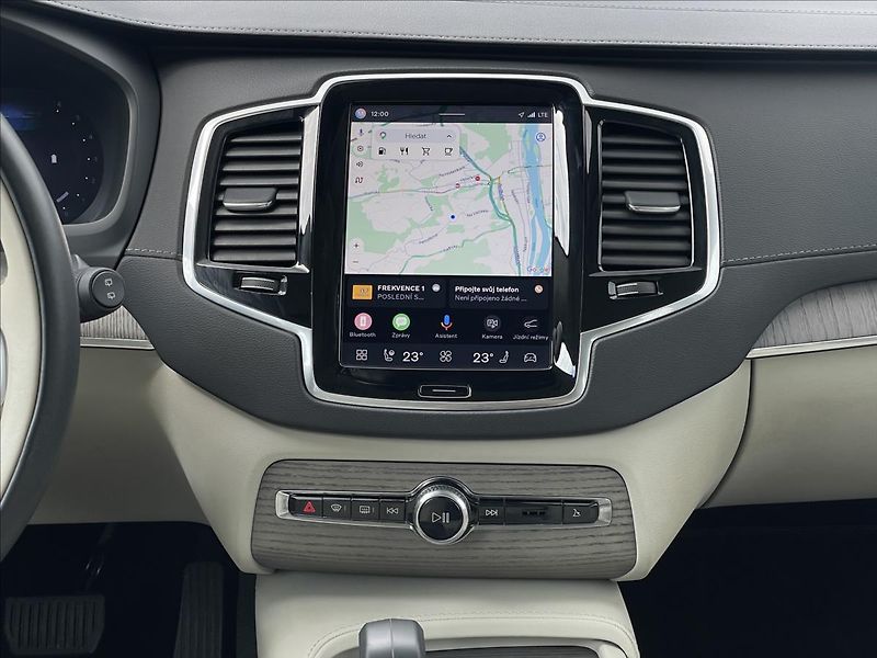 Volvo XC90 2,0 B5 AWD Plus Bright WEBA+TZ - fotka 10 z 25