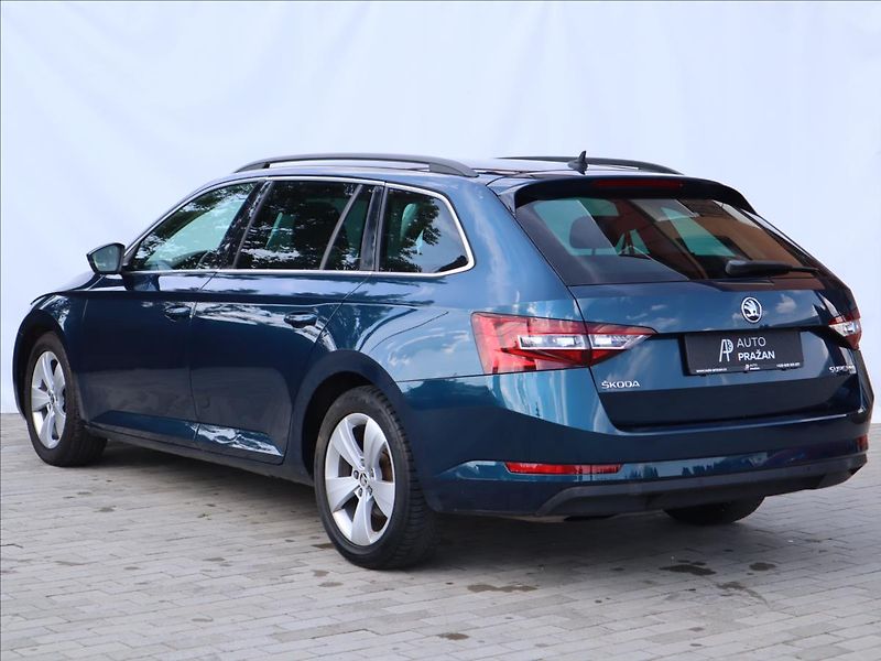 Škoda Superb 2,0 TDi, Kessy, FrontAssist, P - fotka 4 z 40