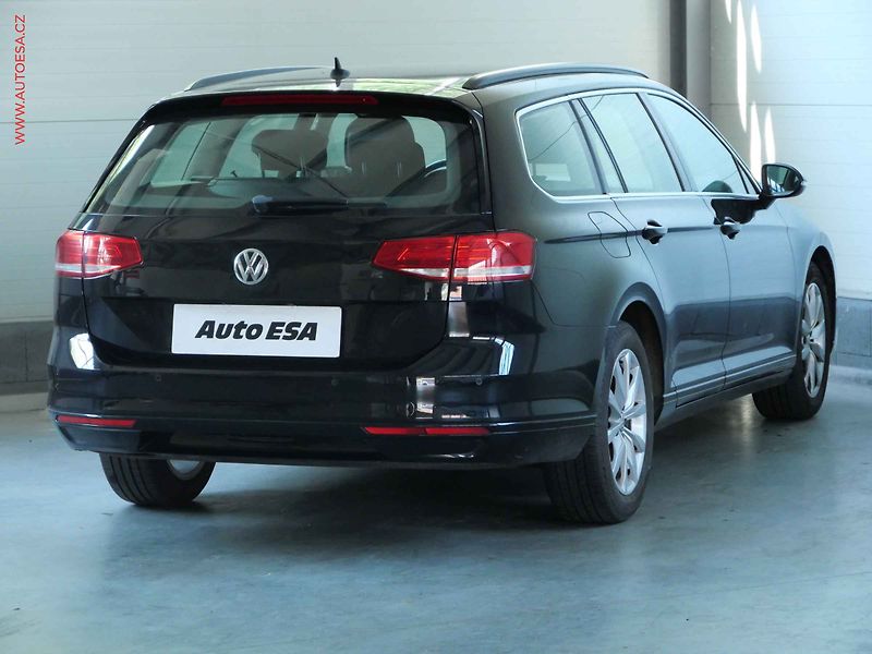 Volkswagen Passat (2015) 2.0 TDi, LED, kamera, STK5/28 - fotka 4 z 21