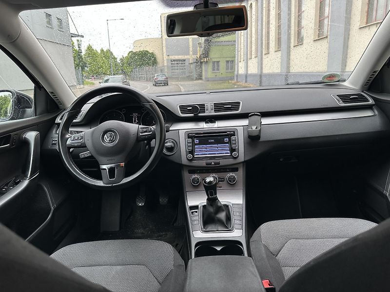 Volkswagen Passat - fotka 16 z 23