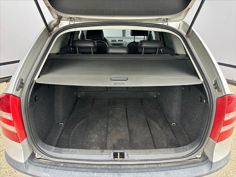 Škoda Octavia 2,0 TDI 103kW DSG - fotka 15 z 29