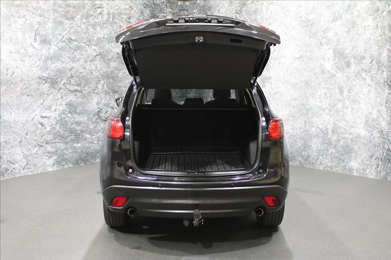Mazda CX-5 2,0 Skyactiv AWD - fotka 5 z 33