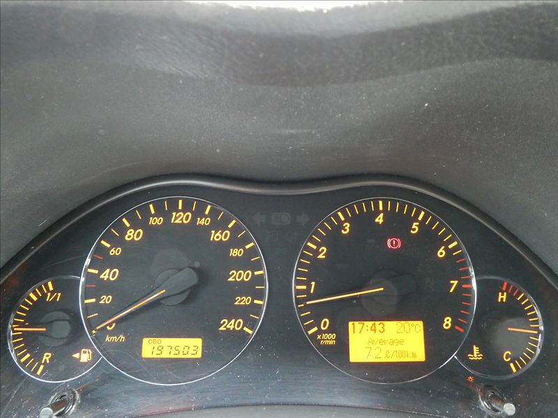 Toyota Avensis 1,8 16V 95kW závěs,digi.klima - fotka 29 z 32