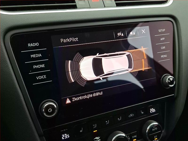 Škoda Octavia (2019) 1.0 TSI, Kůže, Tempomat - fotka 15 z 18