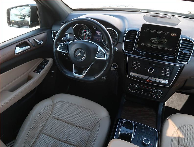 Mercedes-Benz GLE (2016) AMG line 450 AMG, AMG Line - fotka 7 z 28