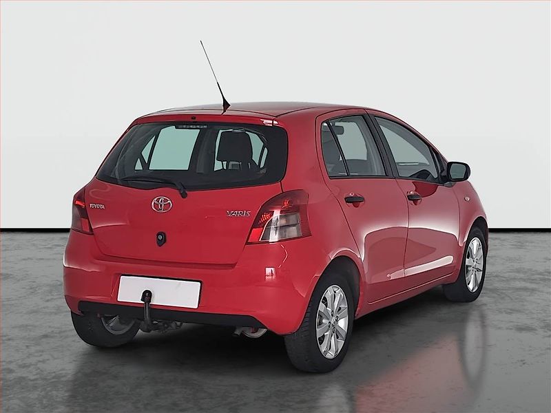 Toyota Yaris (2008) 1.3 - fotka 5 z 15