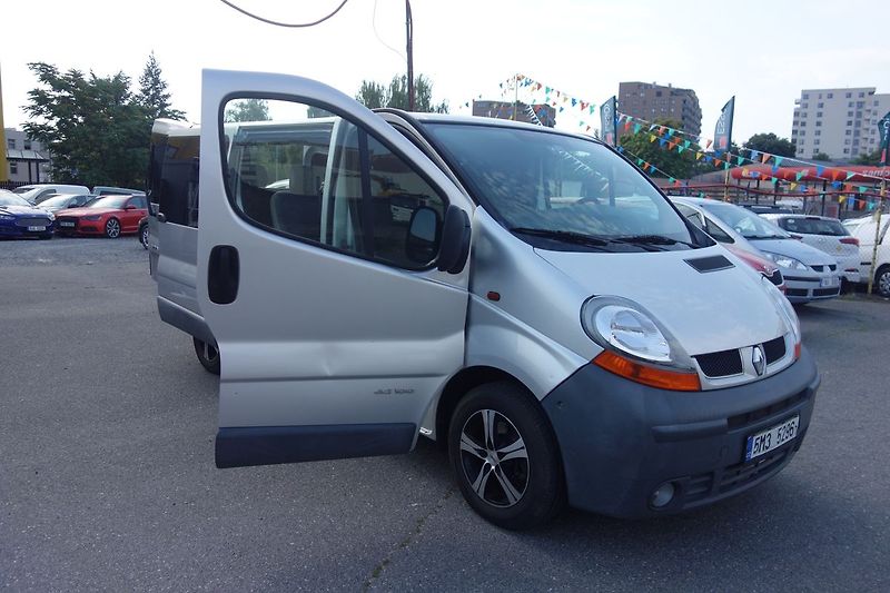 Renault Trafic 1,9DCi 74 kW 8 míst !! - fotka 12 z 33