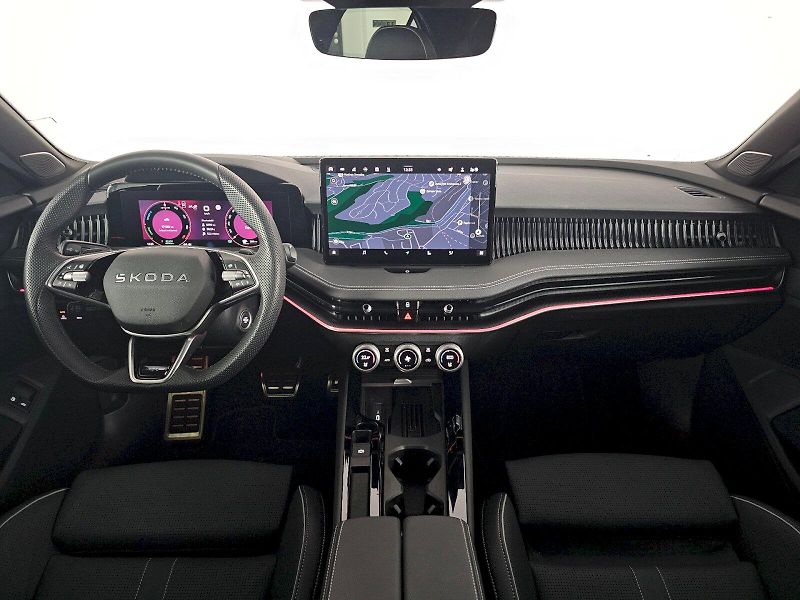 Škoda Superb (2025) 1.5PHEV 205k SPORTLINE - fotka 5 z 34