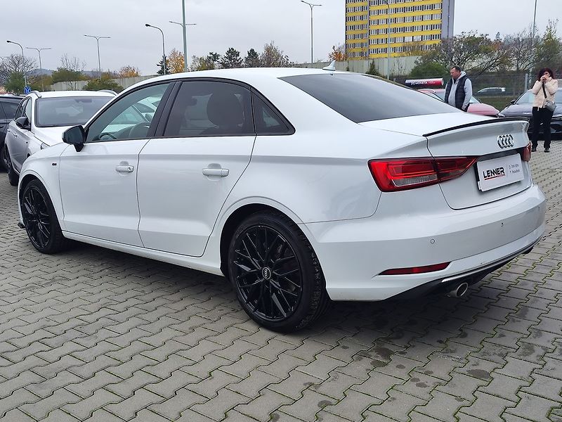 Audi A3 1.6 TDI/85kW S-Line - fotka 7 z 28