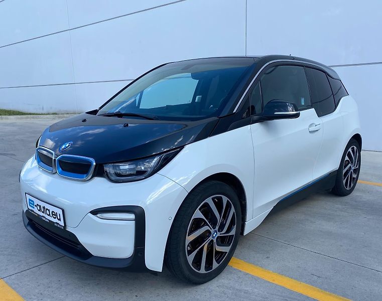 BMW i3 (2021) 120 Ah 2021 - fotka 1 z 19