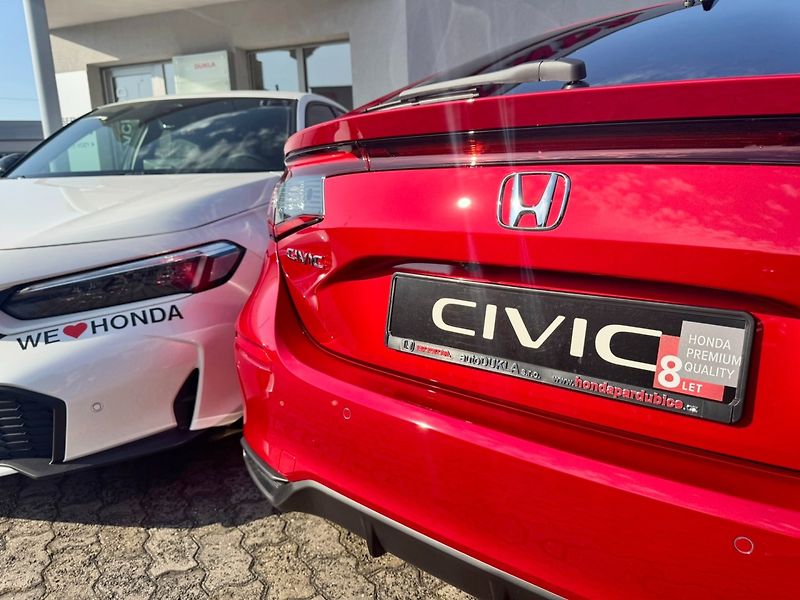 Honda Civic (2026) 2.0 e:HEV SPORT  MR27 SKLADEM - fotka 29 z 36