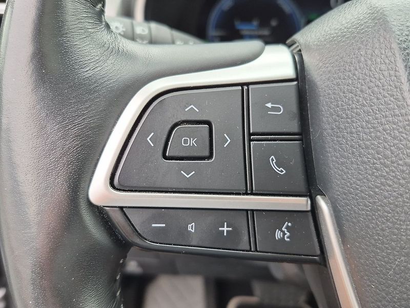 Toyota Highlander Executive 2,5 HEV 4x4 - fotka 15 z 27