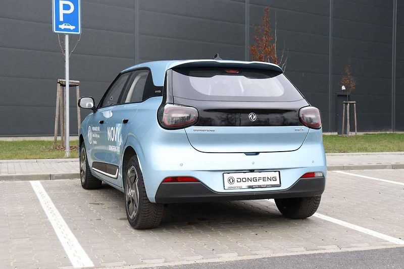 Dongfeng Box v základní výbavě E1.