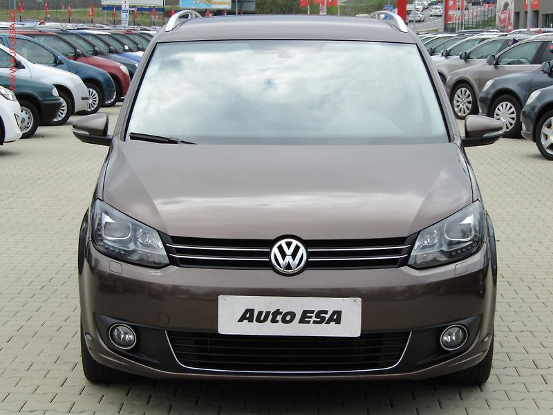 Volkswagen Touran (2011) 1.4 TSi, Highline, DSG - fotka 2 z 21