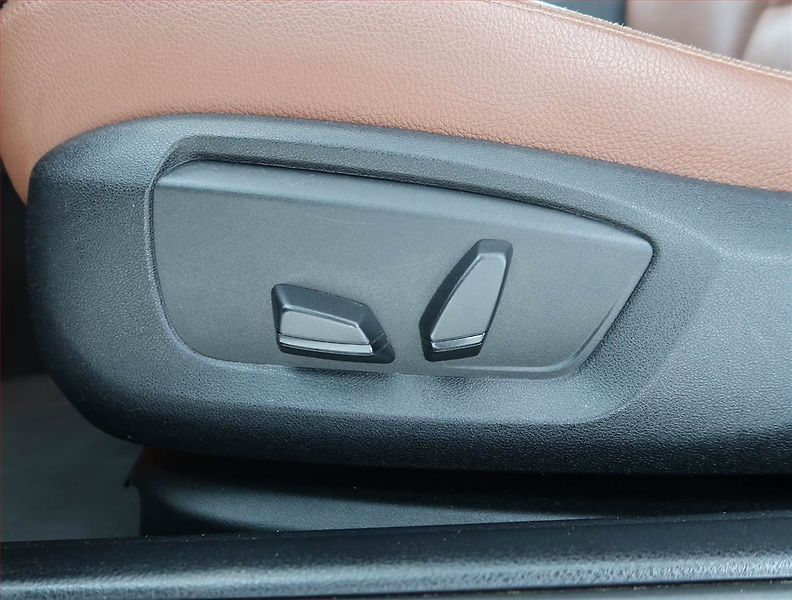 BMW Řada 5 (2015) 530d, Automat, Serv.kniha - fotka 17 z 23