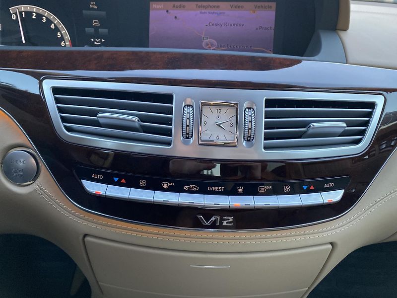 Mercedes-Benz Třídy S S 600 V12 - fotka 26 z 28