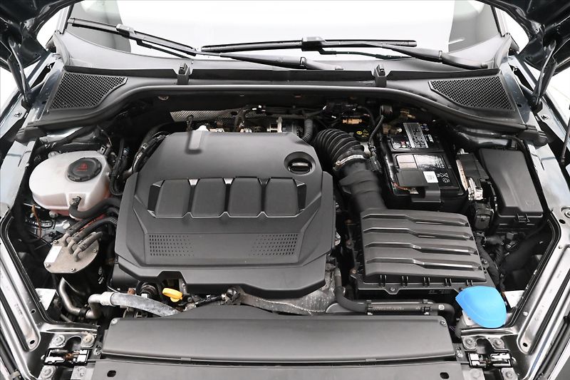 Škoda Octavia 2,0 TDI 110 KW DSG STYLE Záruk - fotka 9 z 31