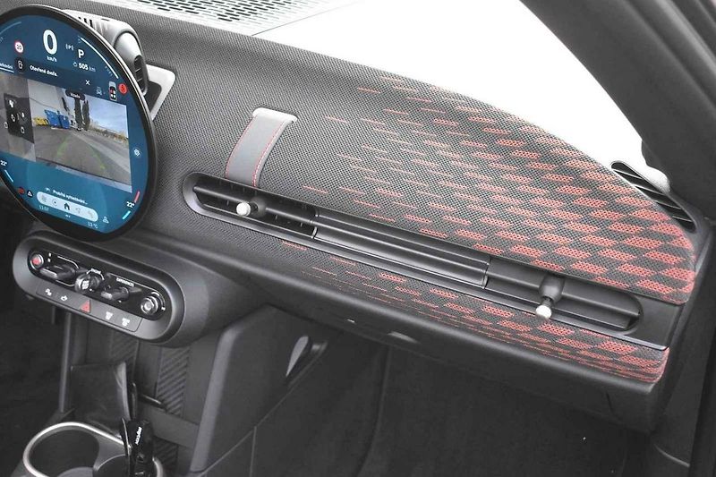 Mini Cabrio JWC v testu