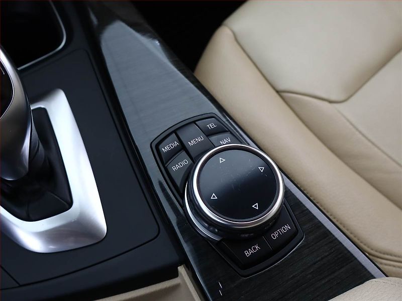 BMW Řada 3 (2014) 320d xDrive GT, 4X4, Automat - fotka 17 z 20