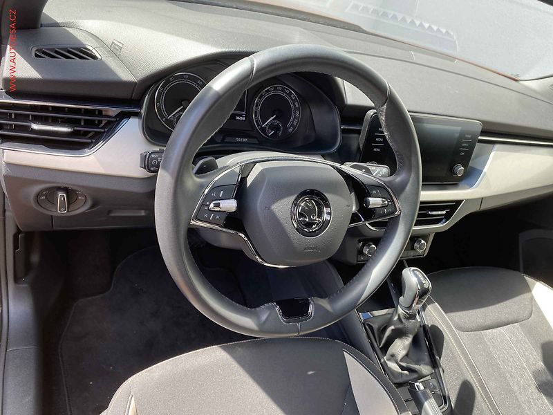 Škoda Kamiq (2022) 1.0 TSi, ČR, Style, DSG - fotka 12 z 17