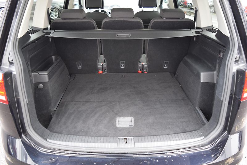 Volkswagen Touran (2018) 1.4TSI 110kw HIGHLINE TAŽ LED - fotka 10 z 50
