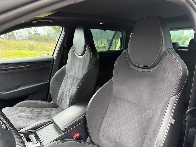 Škoda Superb 2,0 TDI SPORTLINE DSG ČR DPH - fotka 11 z 26