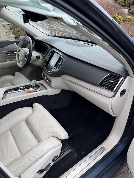Volvo XC90 2,0D 173kW 4x4 Inscription - fotka 13 z 18