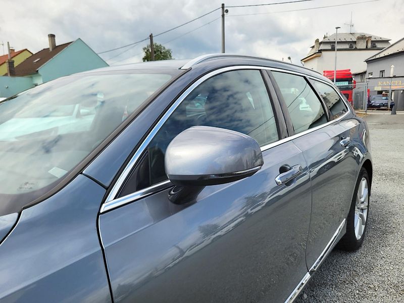 Volvo V90 D4 Drive-E INSCTRIPTION autom. - fotka 35 z 45