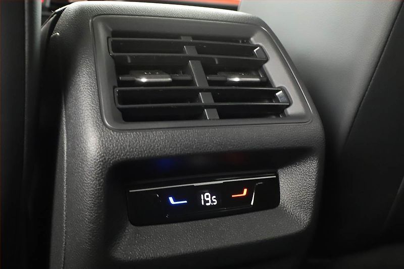 Volkswagen Tiguan (2025) 1.5 eTSI - fotka 10 z 20
