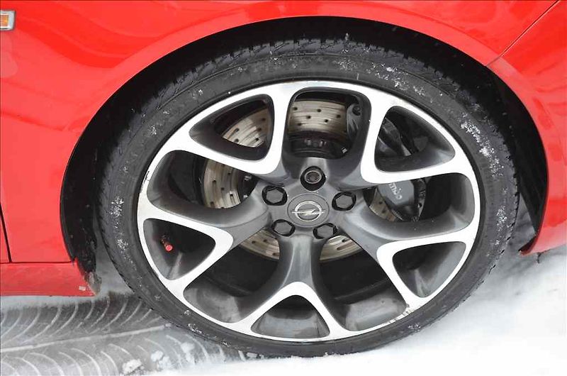 Opel Insignia (2011) ST 2,8 OPC 4X4 - fotka 14 z 25