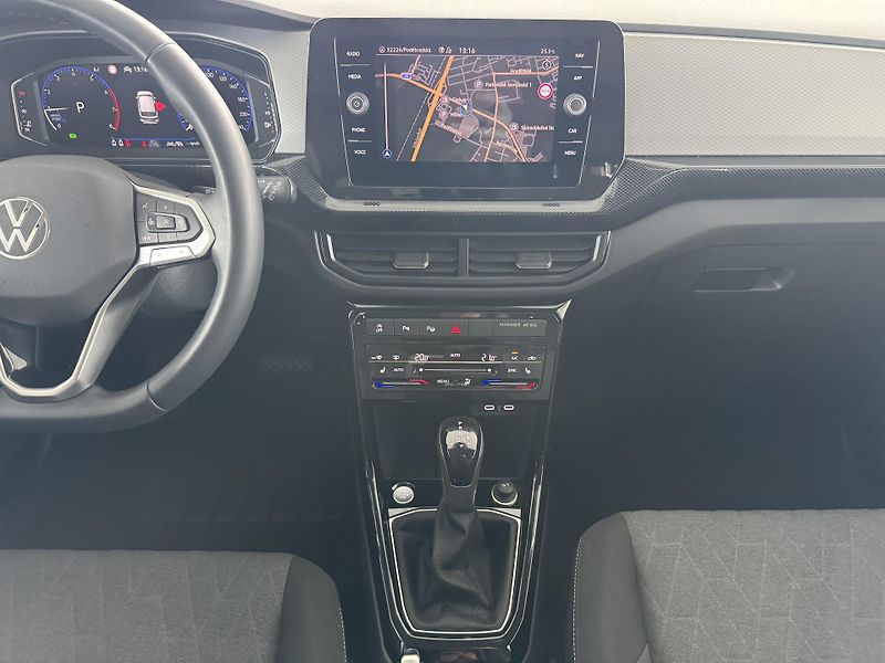 Volkswagen T-Cross (2025) 1,0TSi DSG IQ.LIGHT TAŽNÉ NAVI - fotka 14 z 32