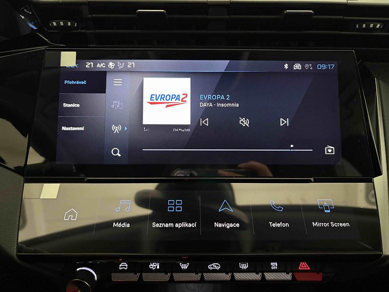 Peugeot 308 (2026) SW Allure 1.5 BlueHDi 130 EAT8 - fotka 22 z 43