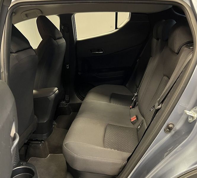 Toyota C-HR 1.8 Hybrid AT COMFORT - fotka 9 z 15