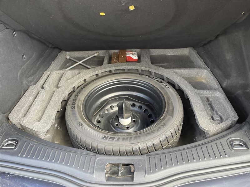 Ford Mondeo 2,0TDCi*103 kW*pravidelný serv - fotka 30 z 36