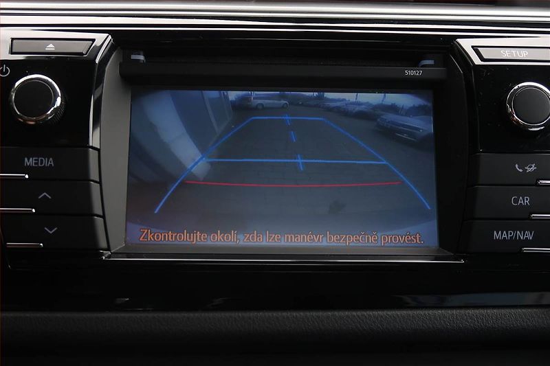 Toyota Corolla (2015) 1.6 Valvematic, Tempomat - fotka 18 z 18