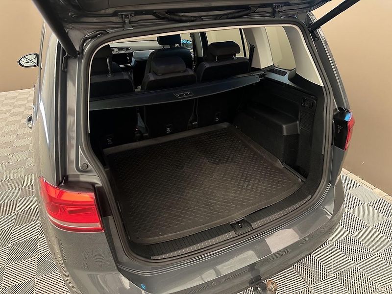 Volkswagen Touran (2021) 2.0 TDi Trendline Pano.  - fotka 10 z 25