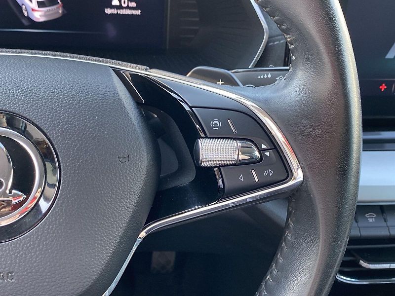 Škoda Octavia (2023) Combi 1.5 TSI M-HEV DSG Style+ - fotka 16 z 36