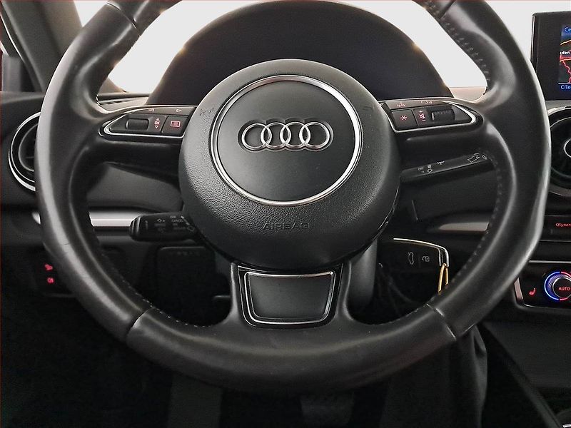 Audi A3 (2015) 1.4 TFSI, Automat, Navi - fotka 17 z 17