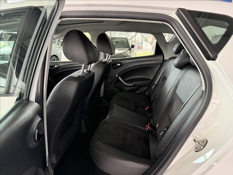 Seat Ibiza 1,2   TSI,ŘEMEN,STYLE,1.MAJITE - fotka 22 z 24