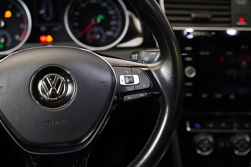 Volkswagen Golf - fotka 16 z 30