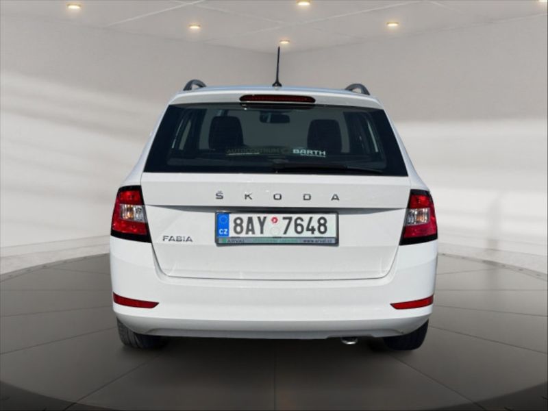 Škoda Fabia 1,0 TSI 70 Active - fotka 4 z 10