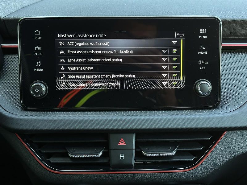 Škoda Scala 1.0TSi 116PS Monte Carlo Matri - fotka 32 z 46