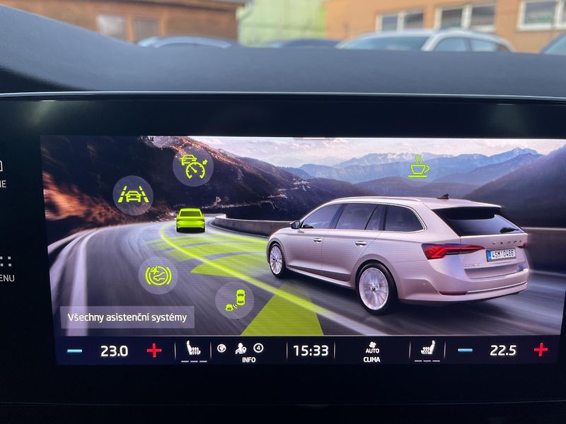 Škoda Octavia 2.0TDi Dsg STYLE 4x4 NEHAV-ČR! - fotka 35 z 46
