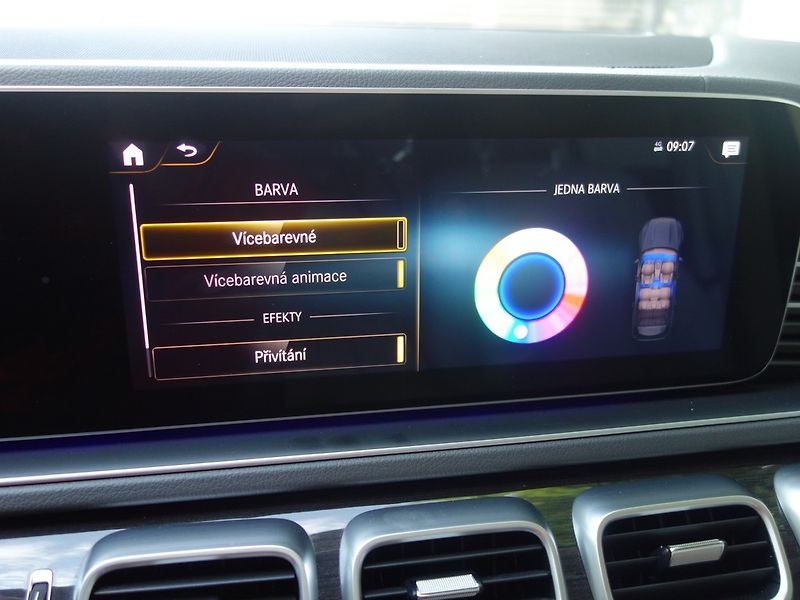 Mercedes-Benz GLS (2020) 350D*4M*WEBASTO*MASÁŽ*69000KM! - fotka 31 z 50