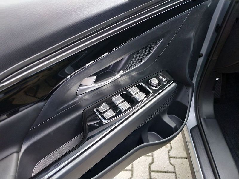 KGM Korando 1.5T, SMART,2WD, MT, SKLADEM - fotka 13 z 28